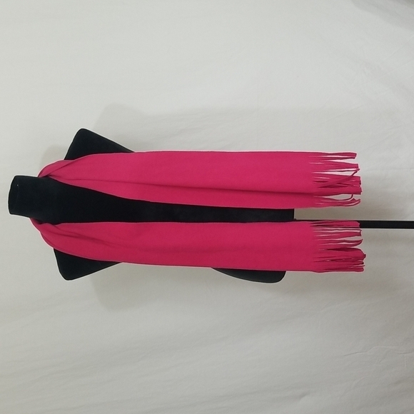 Old Navy Fuchsia Scarf - Picture 1 of 3